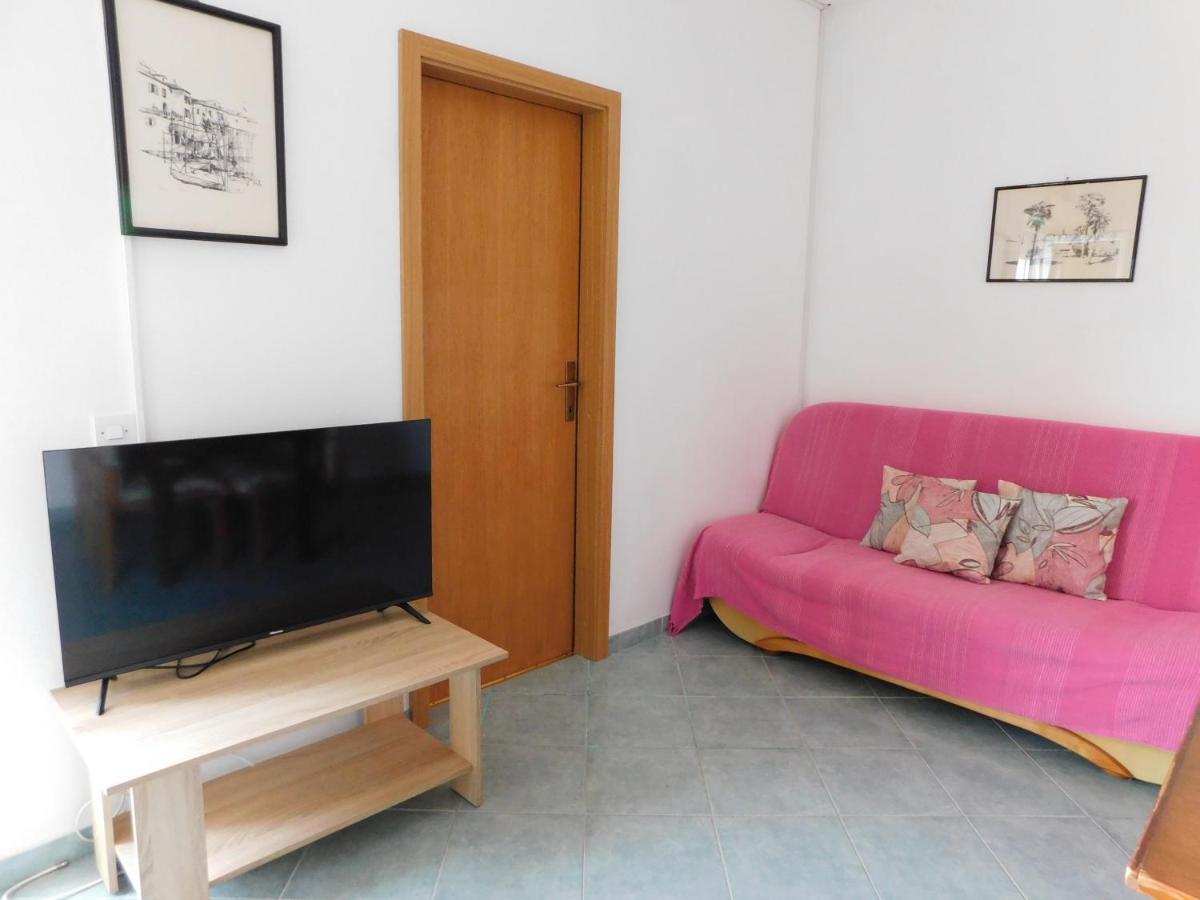 Apartmani Salus Паг Екстер'єр фото