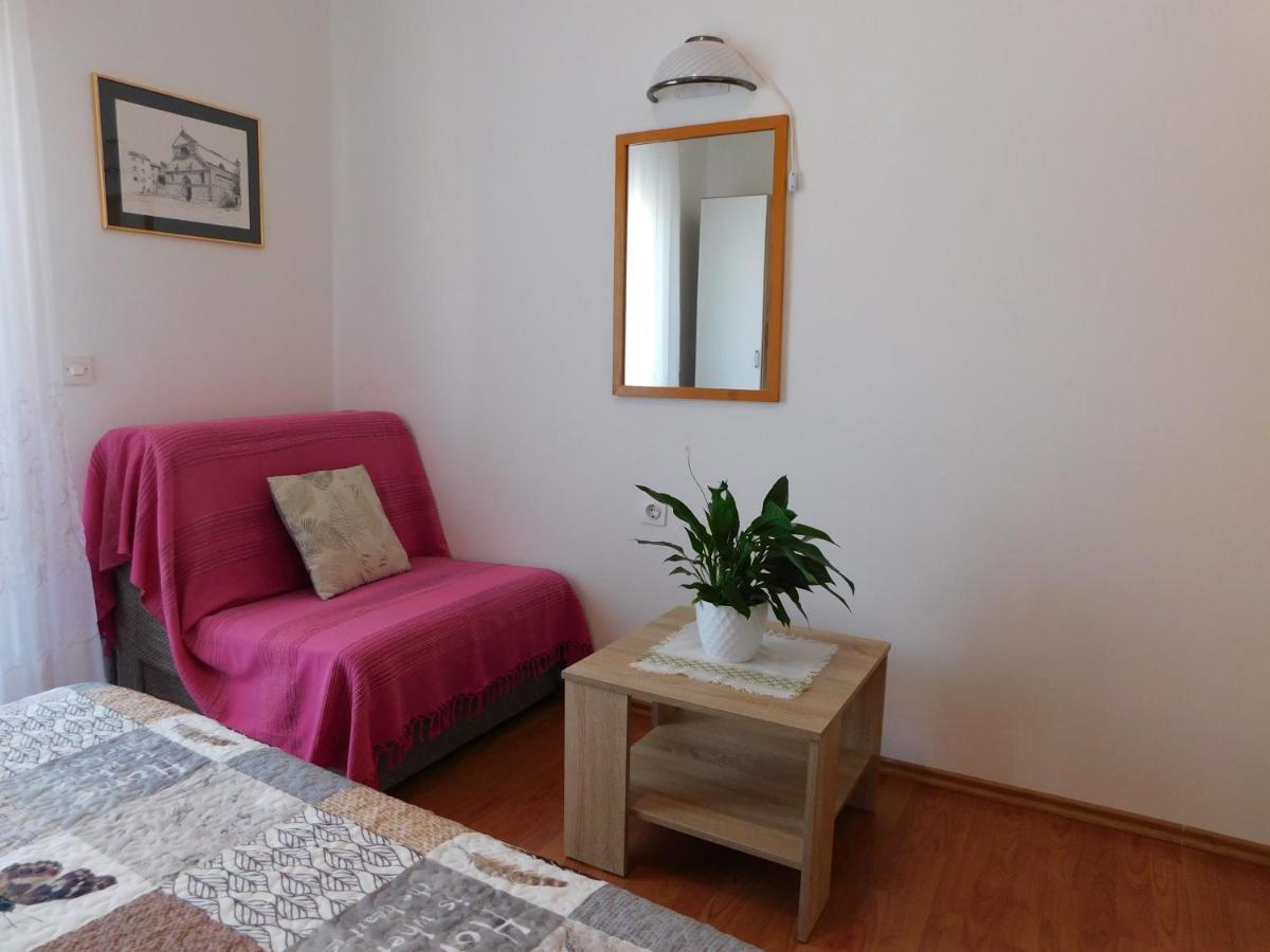 Apartmani Salus Паг Екстер'єр фото