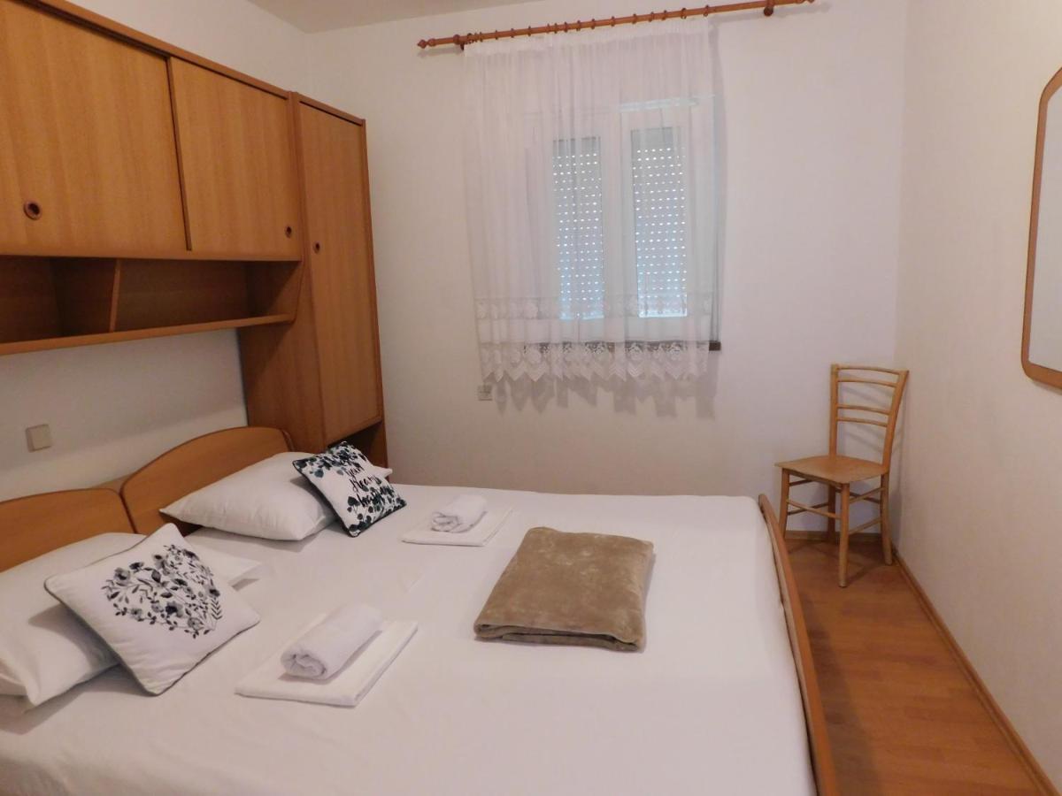 Apartmani Salus Паг Екстер'єр фото