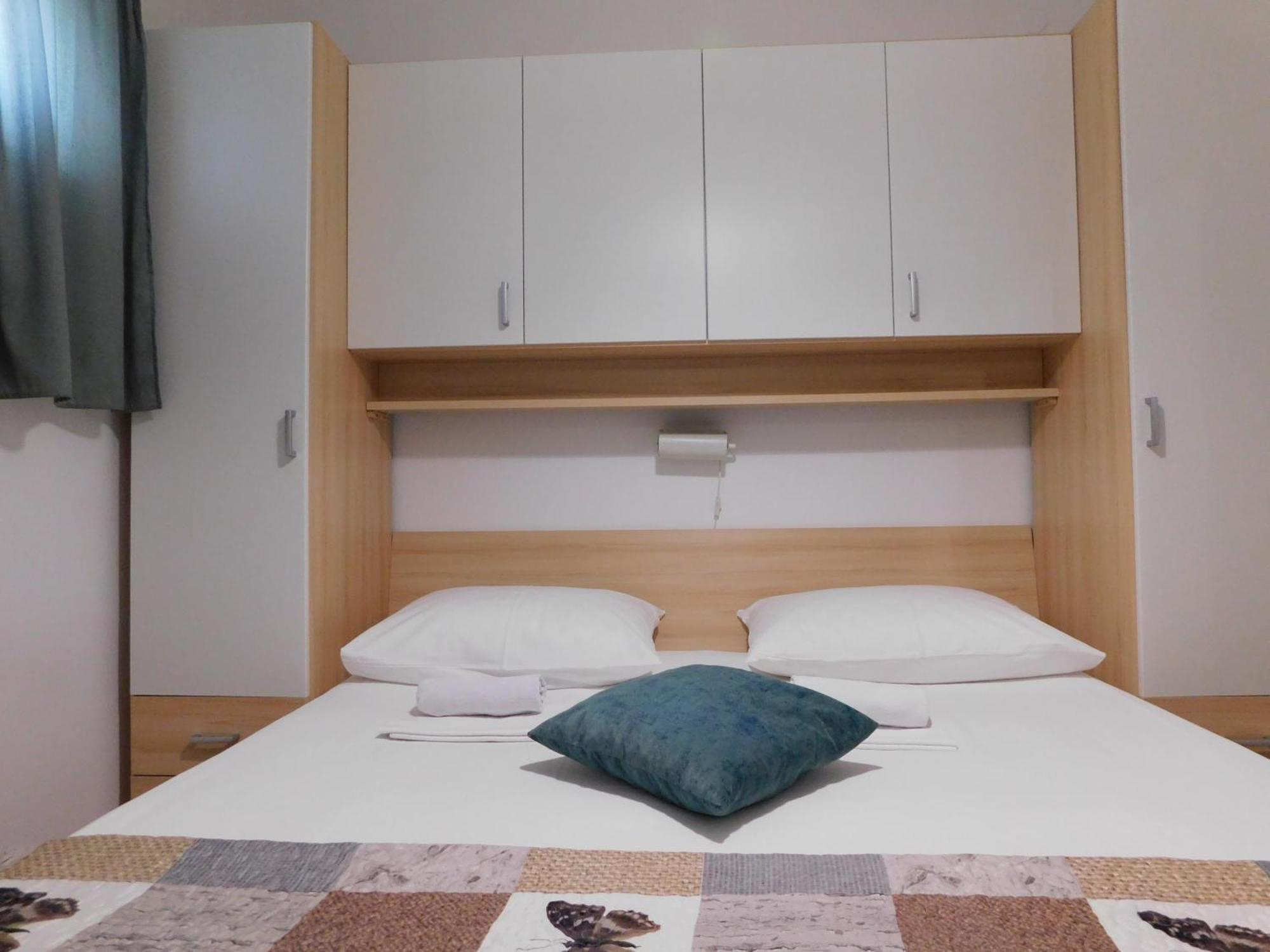 Apartmani Salus Паг Екстер'єр фото
