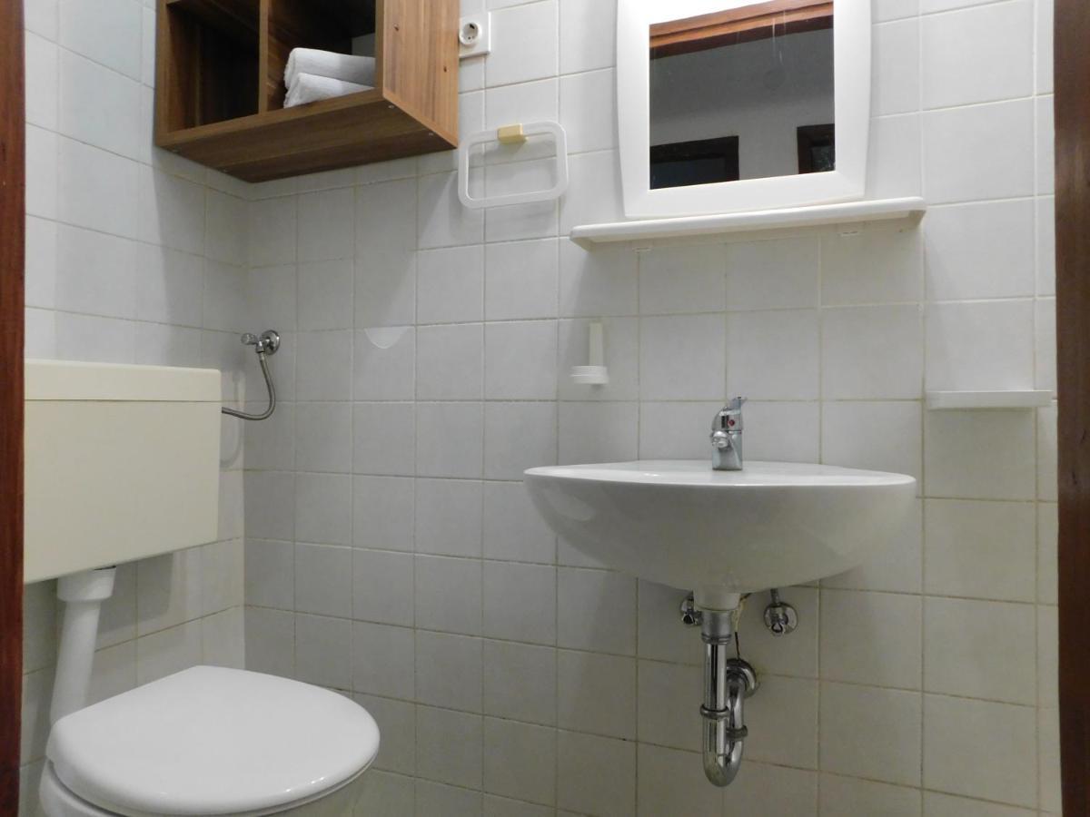 Apartmani Salus Паг Екстер'єр фото