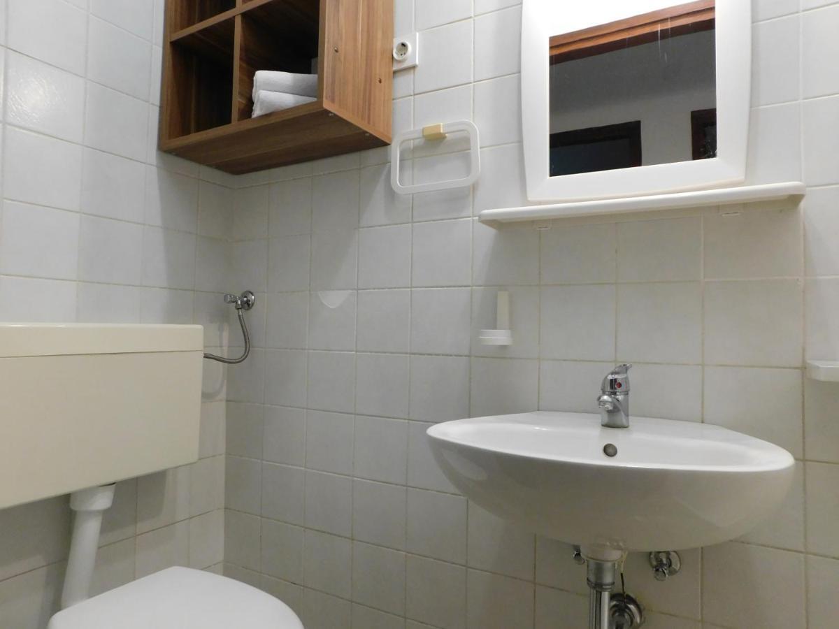 Apartmani Salus Паг Екстер'єр фото
